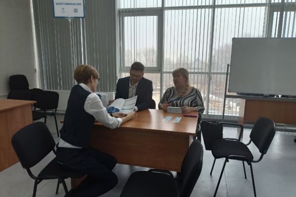 6 ноября представители Института социальных наук консультировали участников Дня открытых дверей в ИГУ.